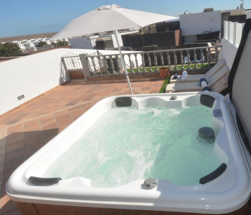 Far-Island Villa Playa Blanca  Extérieur photo